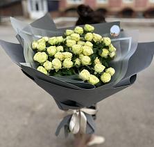Букет Белые кустовые розы Солинеро в Шеметово